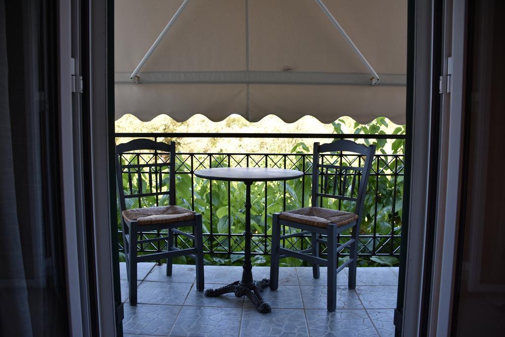 Studio Kostas Hotel Asprogerakata Exterior photo